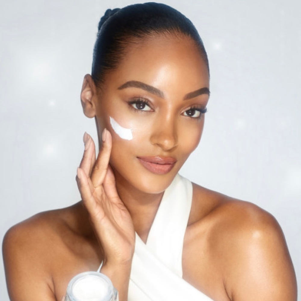 Magic skin crème And refill kit limited edition tonight is the last night!!!
